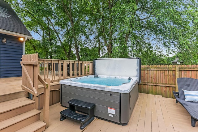 170 Nantucket Ave, Pickerington, OH 43147 - deck with a hot tub
