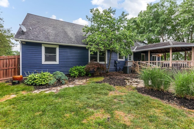 170 Nantucket Ave, Pickerington, OH 43147 - back of house featuring a shingled roof and a deck