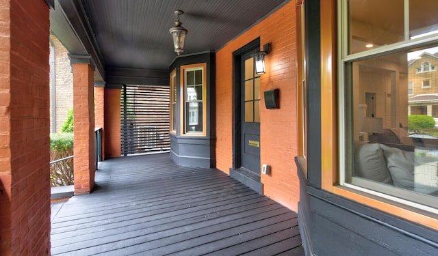 39 Auburn Ave, Columbus, OH 43205 - view of wooden porch