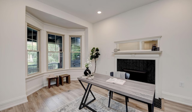 39 Auburn Ave, Columbus, OH 43205 - home office featuring wood finished floors, baseboards, and recessed lighting