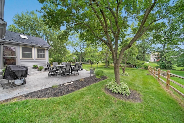 3040 Atoll Dr, Lewis Center, OH 43035 - view of yard with a patio