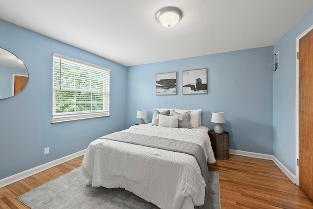 1831 NW Blvd Unit B, Columbus, OH 43212 - bedroom featuring wood finished floors and baseboards