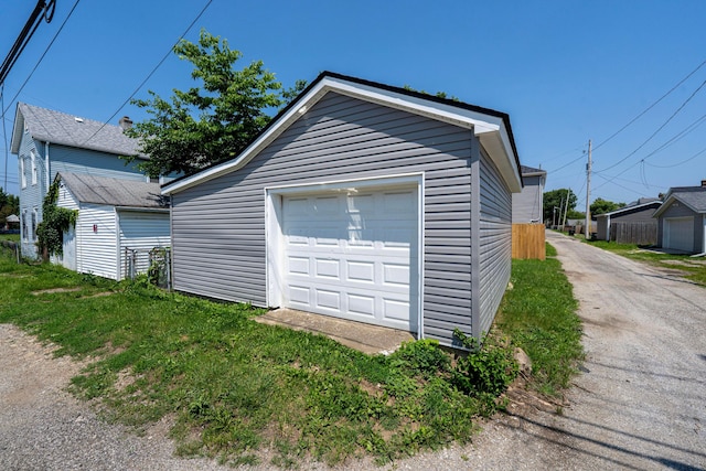 1275 Wager St, Columbus, OH 43206 - view of detached garage