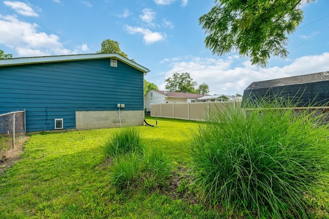 5452 Roche Ct W, Columbus, OH 43229 - view of yard