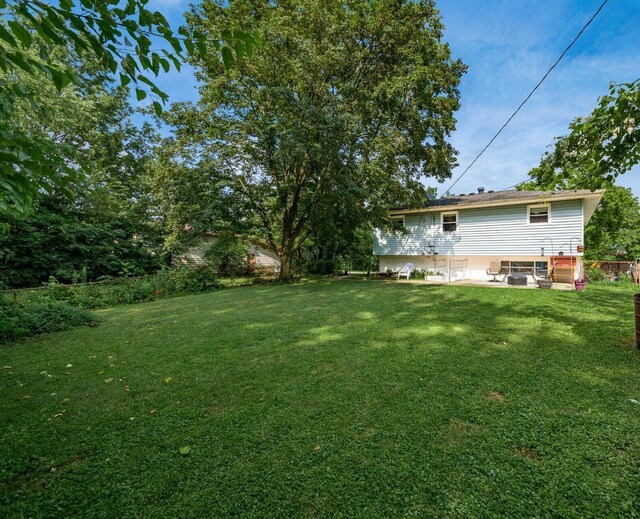 6563 Karl Rd, Columbus, OH 43229 - view of yard with a patio