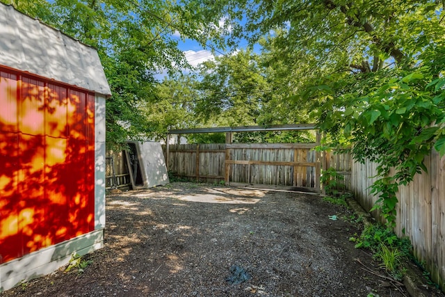 972 E 12th Ave, Columbus, OH 43211 - fenced backyard with a shed