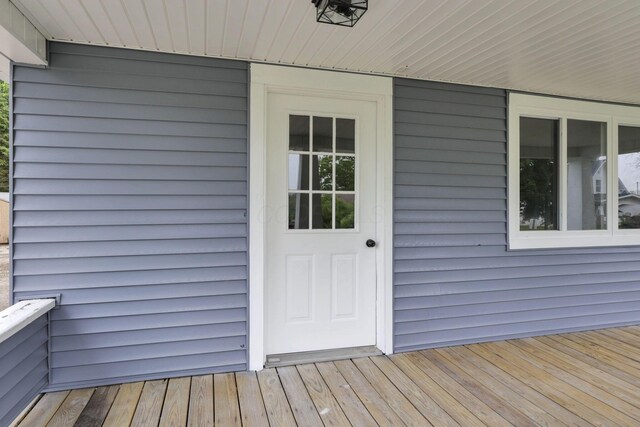 704 N Detroit St, Bellefontaine, OH 43311 - view of property entrance
