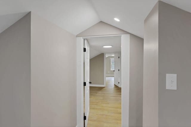 704 N Detroit St, Bellefontaine, OH 43311 - hall featuring vaulted ceiling, light wood-style floors, recessed lighting, and baseboards