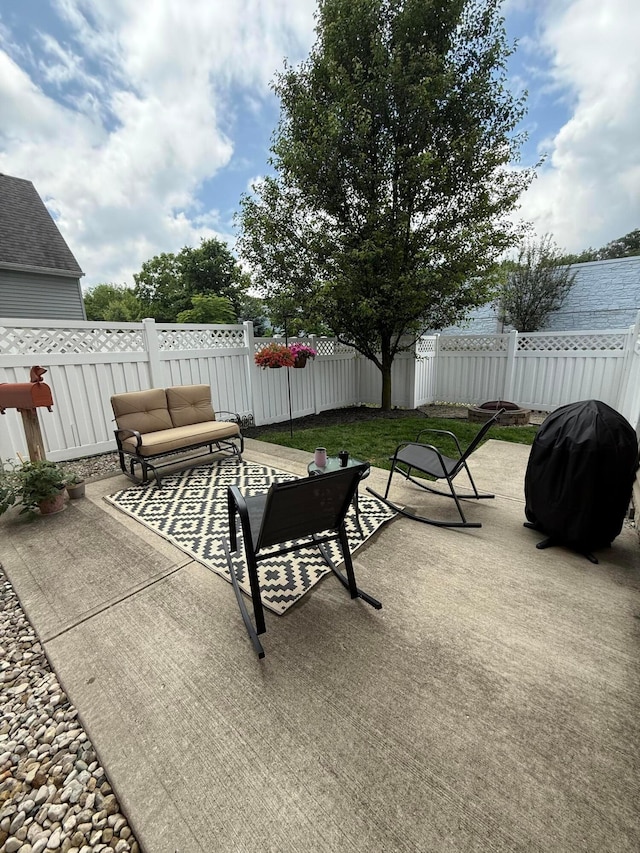 2210 Tournament Way, Grove City, OH 43123 - fenced backyard with a patio area and area for grilling