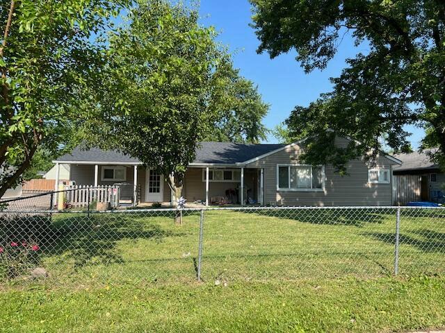 885-887 Derrer Rd, Columbus, OH 43204 - view of front of home