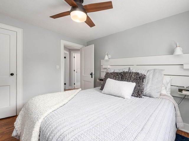 1368 Elmwood Ave, Columbus, OH 43212 - bedroom with wood finished floors and a ceiling fan