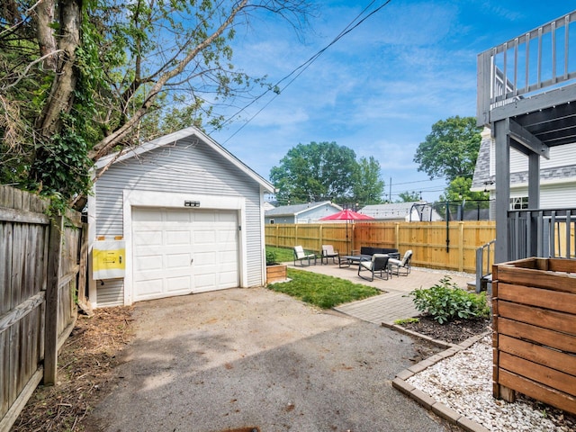 1368 Elmwood Ave, Columbus, OH 43212 - detached garage featuring driveway
