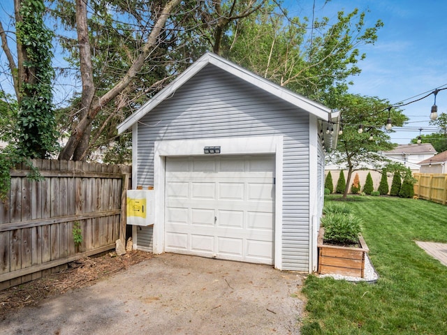 1368 Elmwood Ave, Columbus, OH 43212 - detached garage featuring driveway
