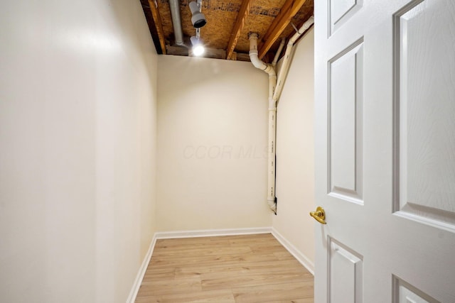 5535 Village Xing, Hilliard, OH 43026 - spacious closet featuring light wood-type flooring