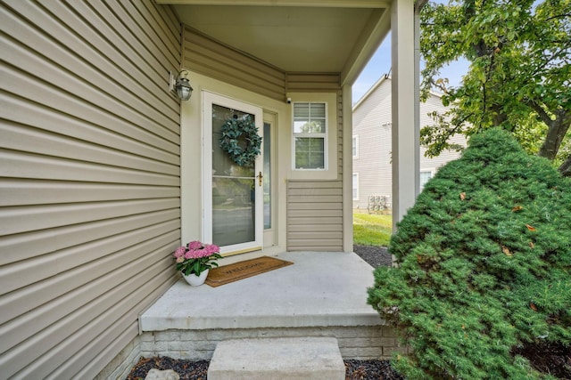 5535 Village Xing, Hilliard, OH 43026 - doorway to property with a porch