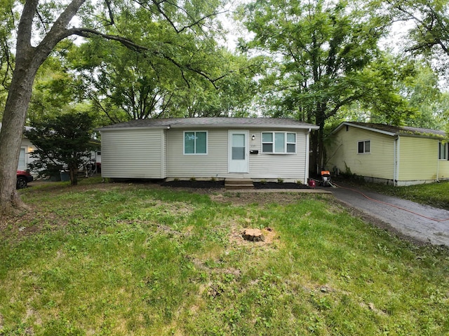 3391 Bruceton Ave, Columbus, OH 43232 - photo 1