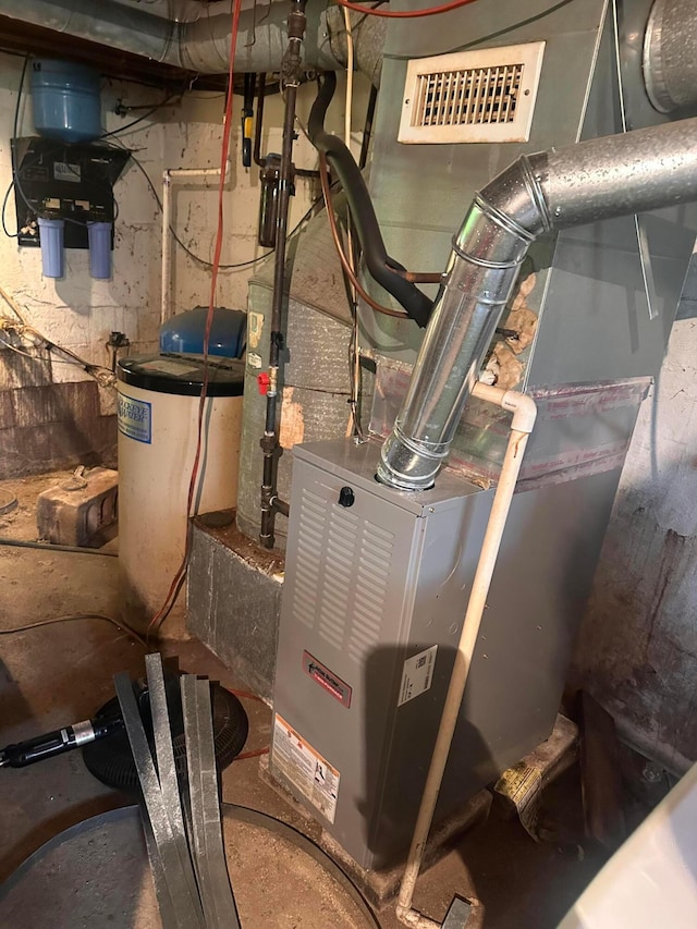 7365 Hayden Run Rd, Hilliard, OH 43026 - utility room with heating unit