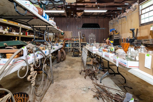 4019 Mink St SW, Pataskala, OH 43062 - garage featuring wooden walls