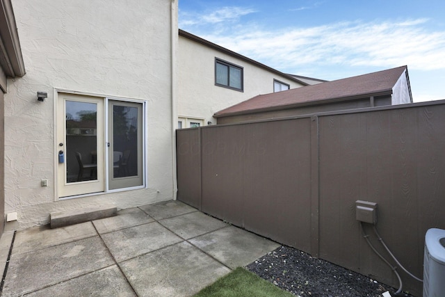 2356 Gavinley Way, Columbus, OH 43220 - view of patio / terrace
