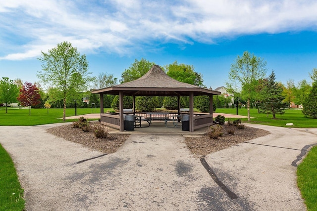 6165 Avocet Ct, Dublin, OH 43017 - view of community with a gazebo and a yard