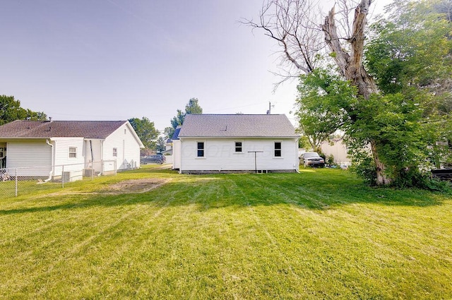 805 E Burgess St, Mount Vernon, OH 43050 - rear view of property