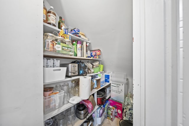 2946 Lewis Center Rd, Lewis Center, OH 43035 - view of pantry