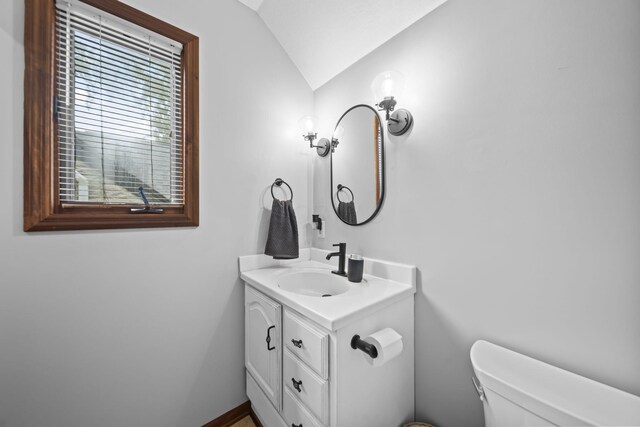 2946 Lewis Center Rd, Lewis Center, OH 43035 - bathroom with vanity and lofted ceiling