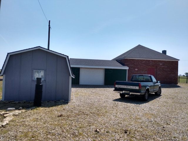 1125 Roberts Mill Rd, London, OH 43140 - view of side of home featuring an outdoor structure