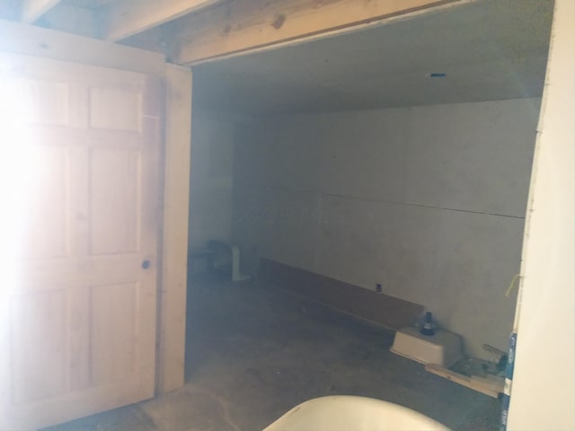 1125 Roberts Mill Rd, London, OH 43140 - view of bathroom
