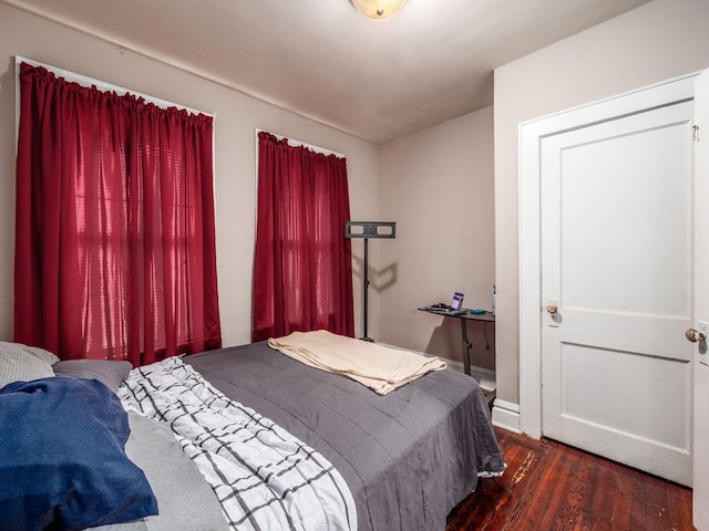 1364-1366 S 3rd St, Columbus, OH 43207 - bedroom featuring wood finished floors
