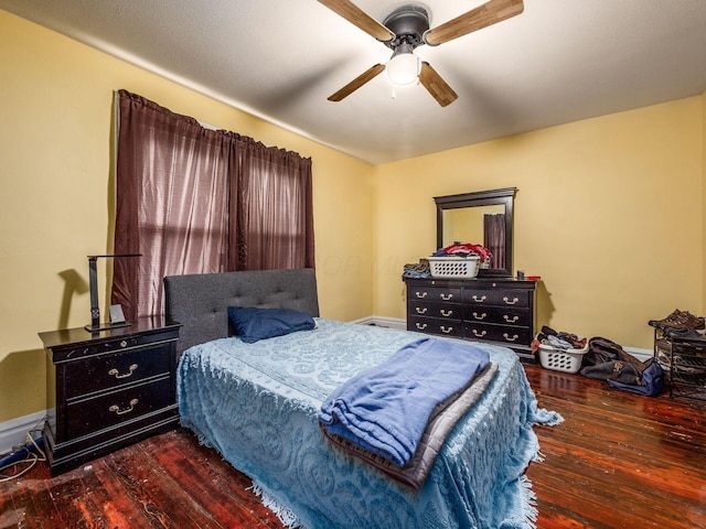 1364-1366 S 3rd St, Columbus, OH 43207 - bedroom with wood-type flooring and ceiling fan