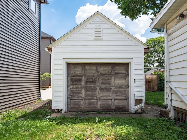 1364-1366 S 3rd St, Columbus, OH 43207 - view of detached garage