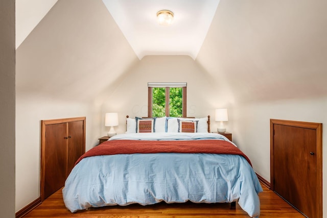 328 Chatham Rd, Columbus, OH 43214 - bedroom with wood finished floors and vaulted ceiling
