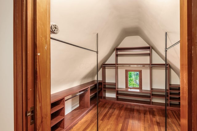 328 Chatham Rd, Columbus, OH 43214 - spacious closet with vaulted ceiling and hardwood / wood-style floors