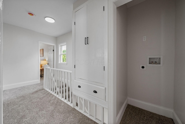 591 S 22nd St, Columbus, OH 43205 - corridor featuring carpet floors and an upstairs landing