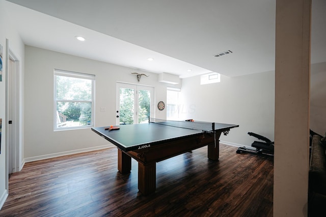 1355 Fisher Run Ct, Columbus, OH 43235 - playroom with wood finished floors and recessed lighting