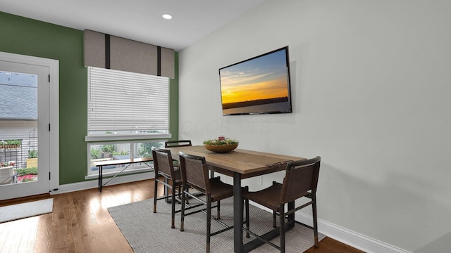 1098 Oregon Ave, Columbus, OH 43201 - dining area with wood finished floors and recessed lighting