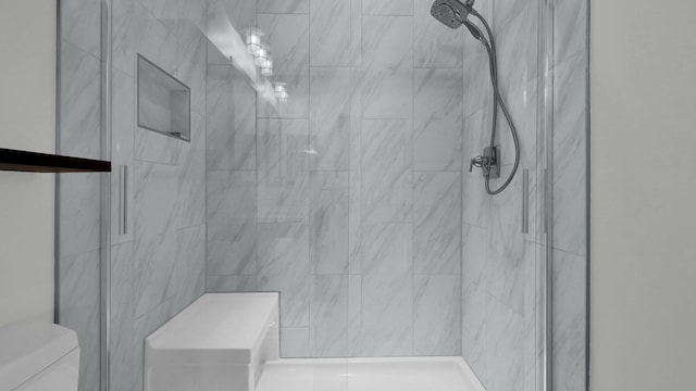 1098 Oregon Ave, Columbus, OH 43201 - bathroom featuring a shower stall