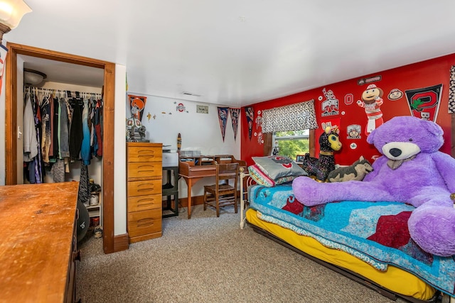 2380 Cedar Hill Rd SW, Amanda, OH 43102 - bedroom with carpet floors, a closet, and an office area