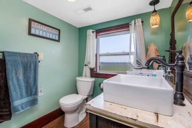 2380 Cedar Hill Rd SW, Amanda, OH 43102 - bathroom with vanity and wood finished floors