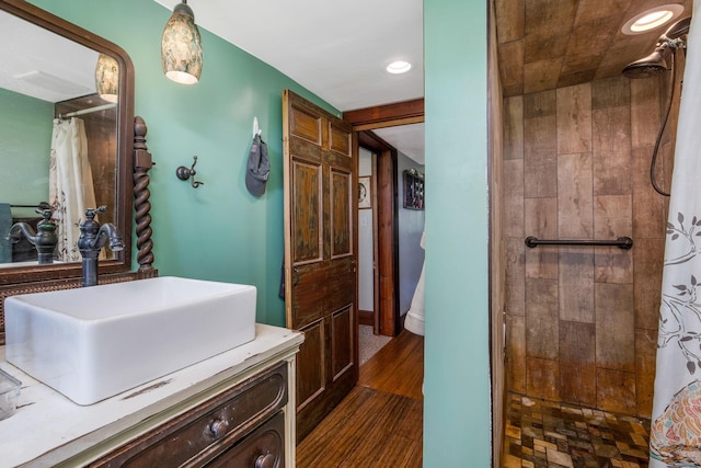 2380 Cedar Hill Rd SW, Amanda, OH 43102 - bathroom featuring vanity, a tile shower, and recessed lighting