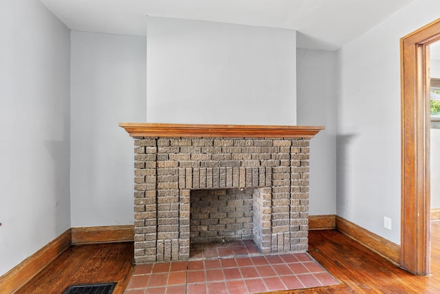 334 S Richardson Ave, Columbus, OH 43204 - detailed view of wood finished floors and a fireplace