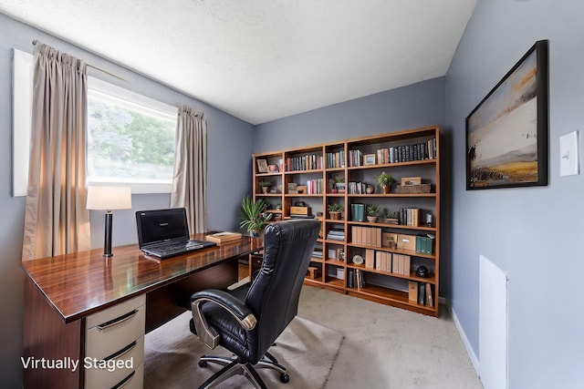 334 S Richardson Ave, Columbus, OH 43204 - carpeted office featuring baseboards