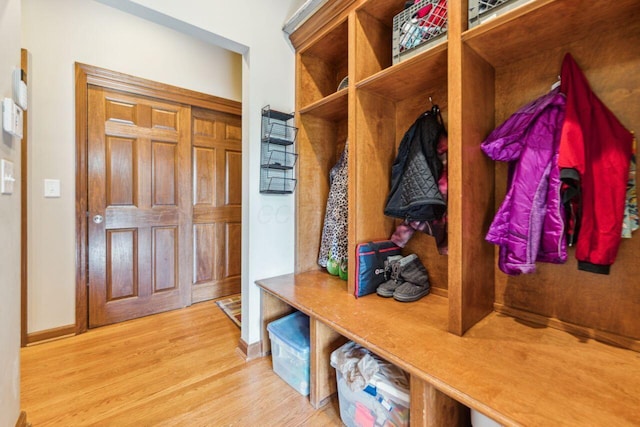 332 Waters Edge Dr, Hebron, OH 43025 - mudroom with wood finished floors and baseboards