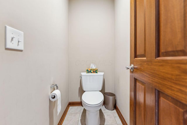 332 Waters Edge Dr, Hebron, OH 43025 - bathroom with toilet and baseboards