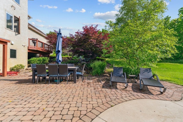 332 Waters Edge Dr, Hebron, OH 43025 - view of patio / terrace with outdoor dining space