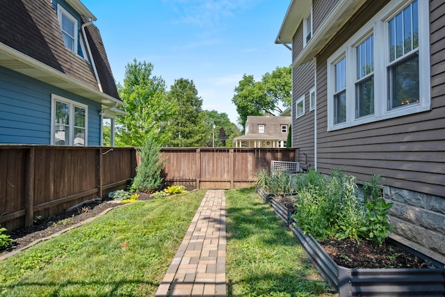 1480 Lincoln Rd, Columbus, OH 43212 - fenced backyard featuring a garden