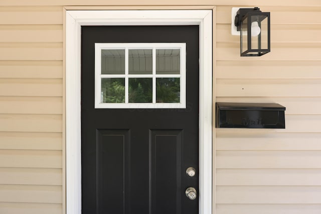 214 Moull St, Newark, OH 43055 - doorway to property