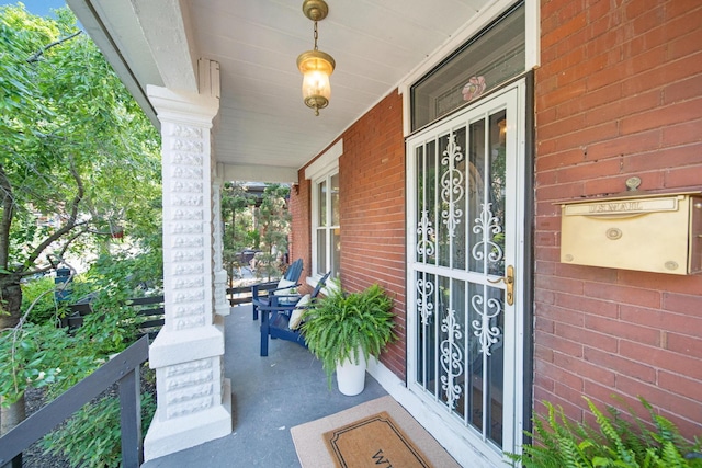 1214 Hamlet St, Columbus, OH 43201 - view of covered porch