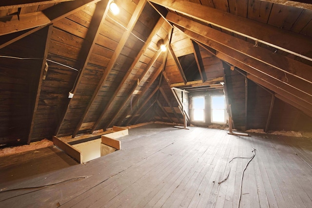 1214 Hamlet St, Columbus, OH 43201 - attic with an upstairs landing
